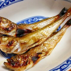 魚焼きグリルで作るハタハタの塩焼き レシピ 作り方 By 水玉模様 楽天レシピ 魚焼きグリルで作るハタハタの塩焼き レシピ 作り方 By 水玉模様 楽天レシピ